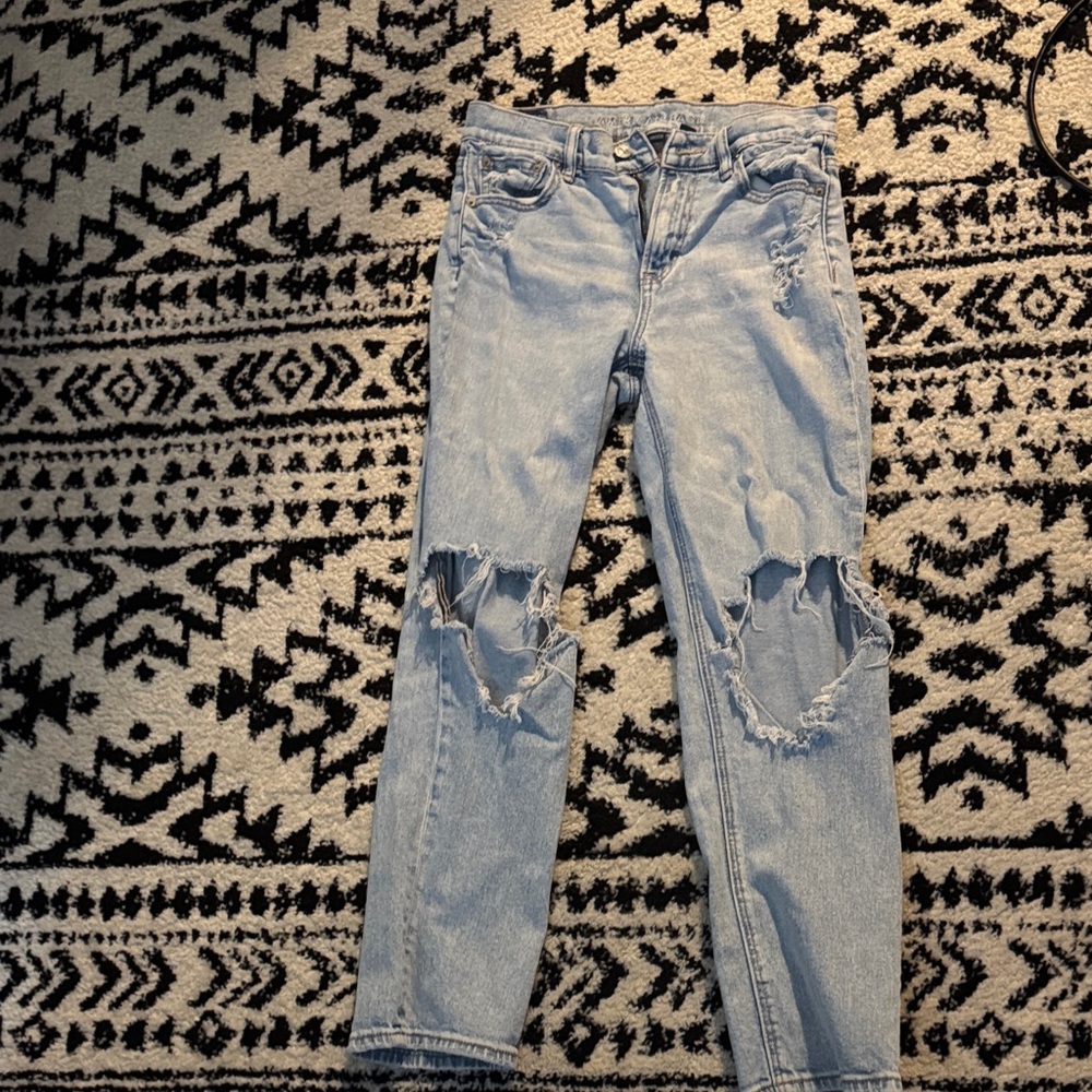 American Eagle Outfitters Light Blue Distressed Boyfriend Jeans
